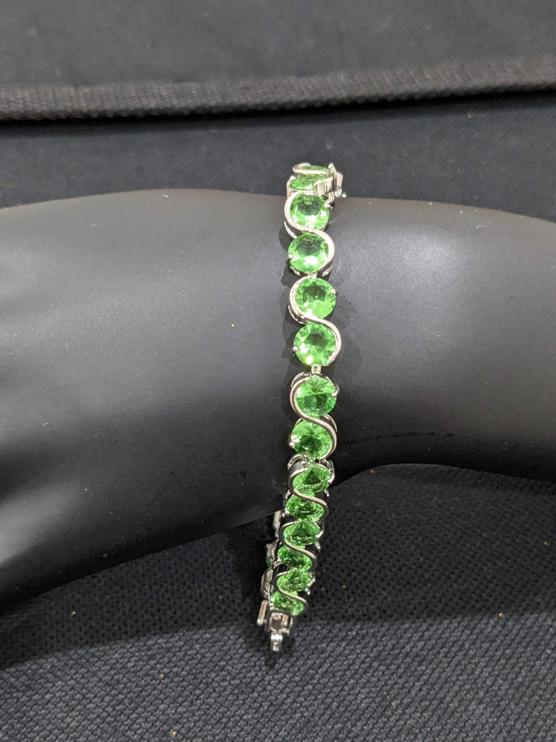 Light green CZ stone Bracelet - Simpliful