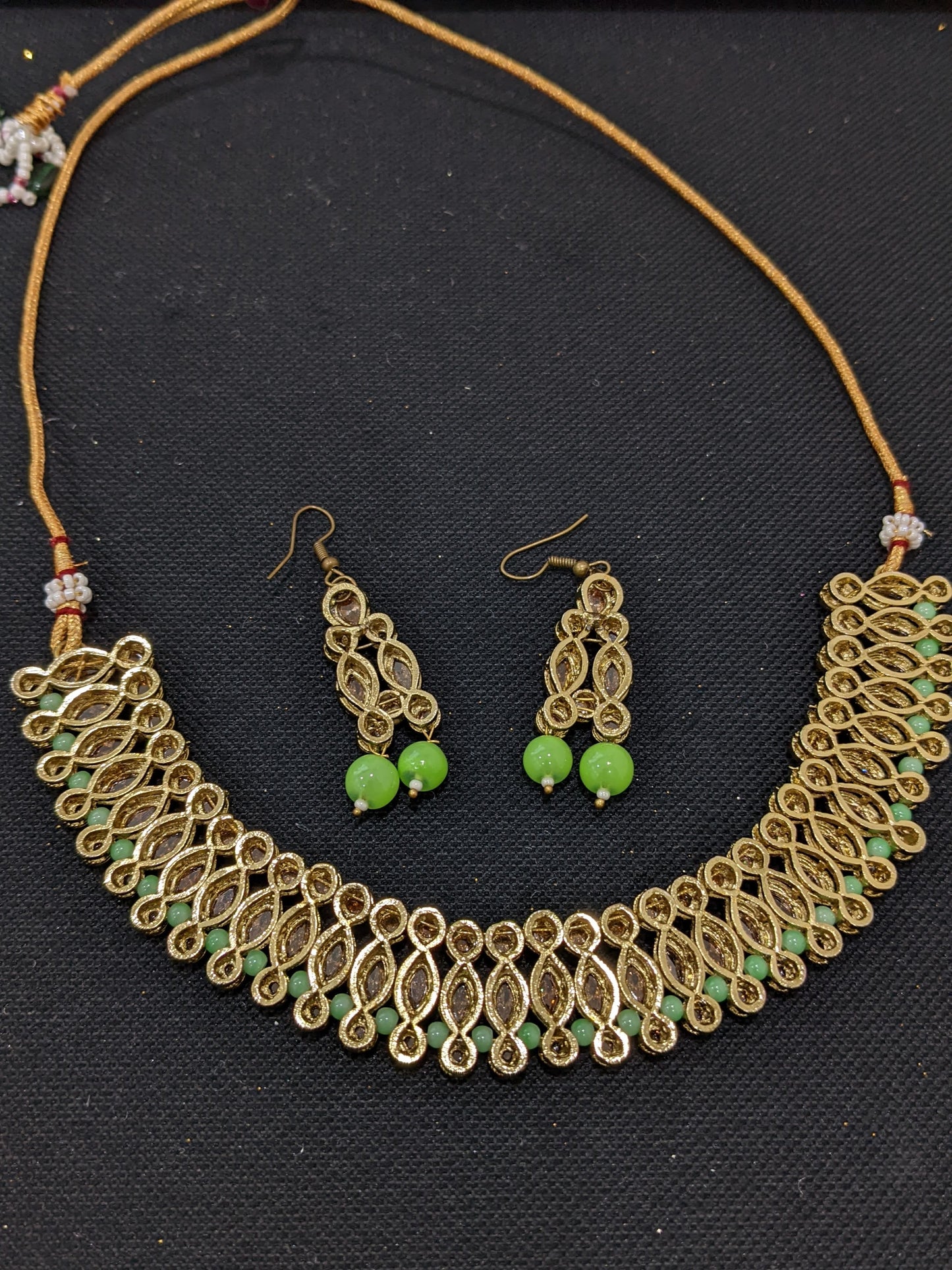 Mehandi polish polki stone choker necklace and earring set