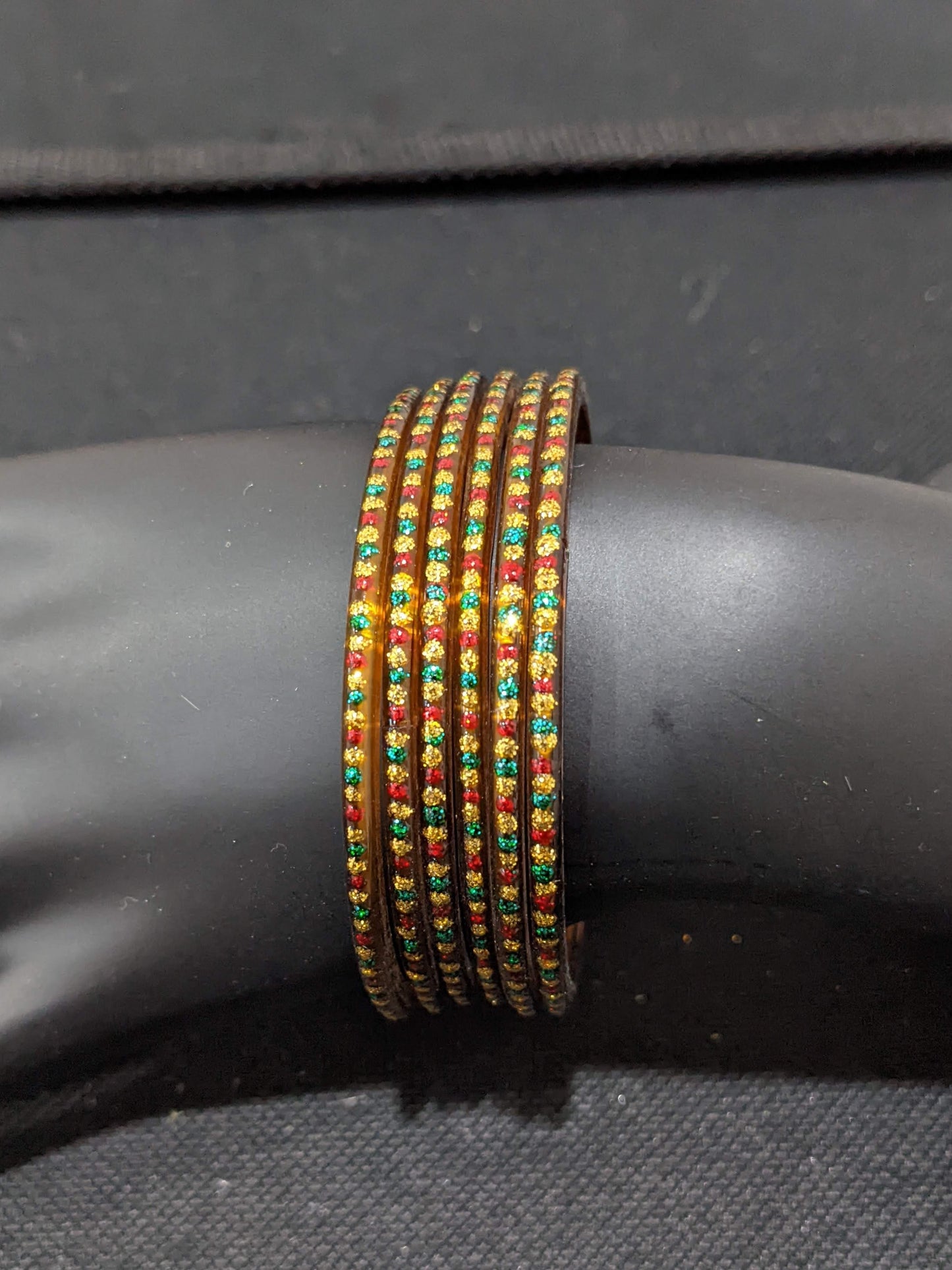 Red Green Gold glitter dot Glass Bangles - Set of 6 bangles / Half dozen bangles